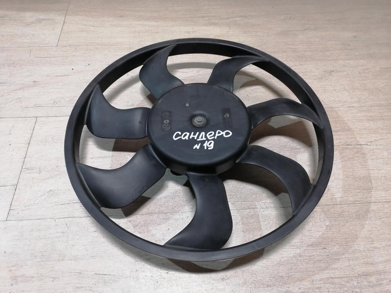 Sandero №19 моторчик вентилятора охлаждения двигателя с крыльчаткой