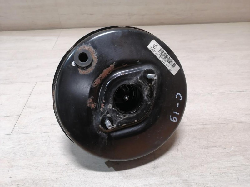 Sandero №19 усилитель тормозов вакуумный