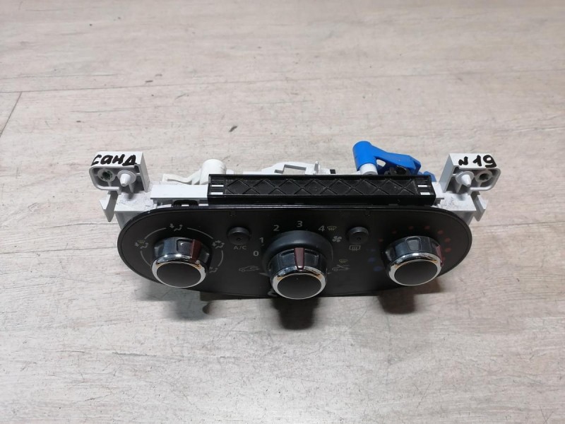Sandero №19 блок управления кондиционером