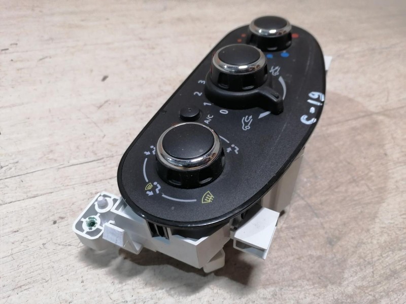 Sandero №19 блок управления кондиционером