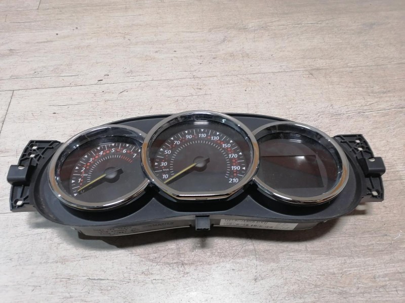 Sandero №19 панель приборов РОБОТ