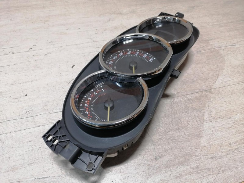 Sandero №19 панель приборов РОБОТ