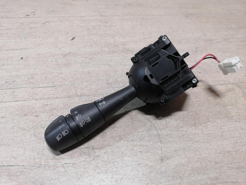 Sandero №19 переключатель поворотов с птф