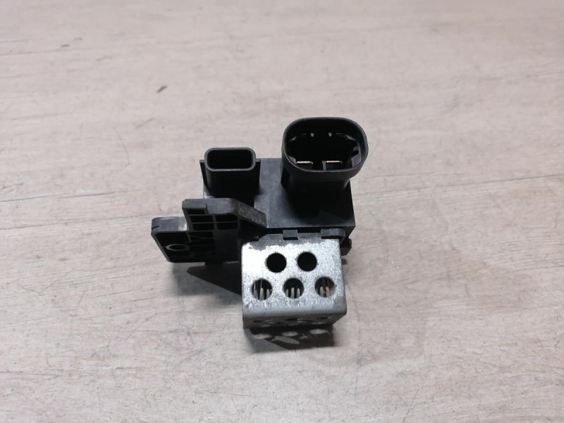 Sandero №19 резистор вентилятора охлаждения двигателя