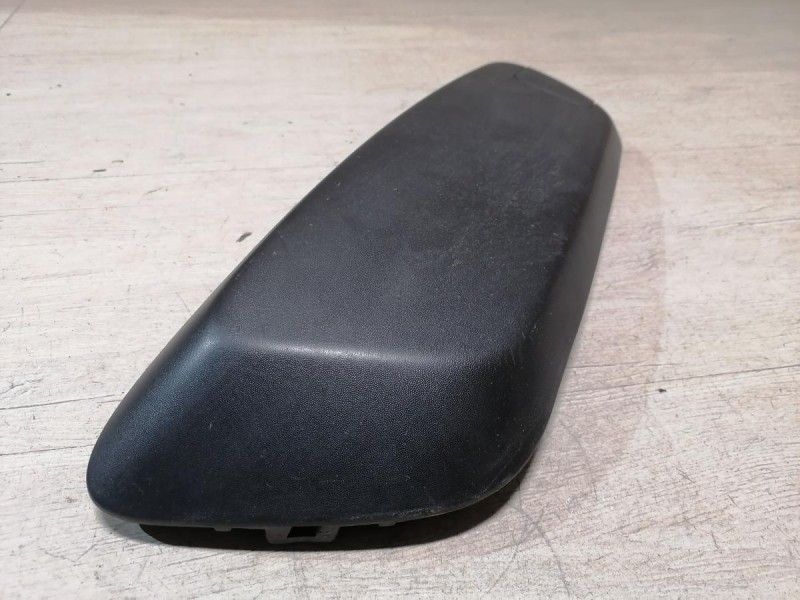 Sandero №19 накладка переднего бампера правая