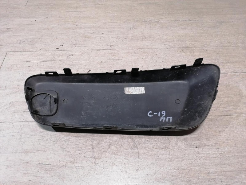 Sandero №19 накладка переднего бампера правая