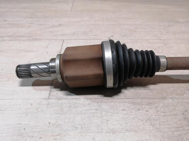 Sandero №19 привод левый робот