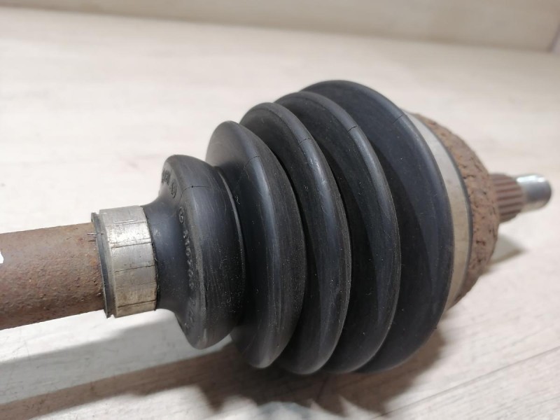 Sandero №19 привод левый робот