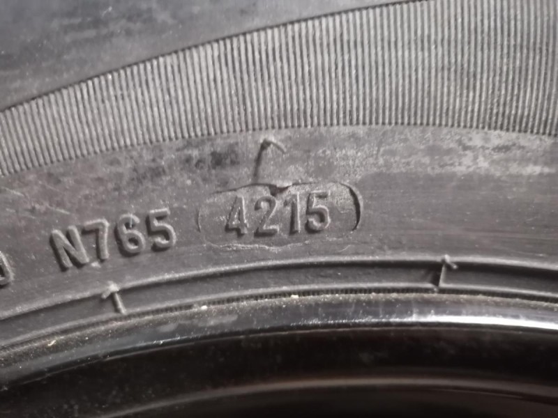 Sandero №19 запаска R15 формула новая