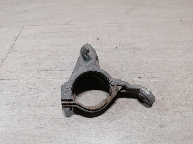 Sandero №19 кронштейн подвесного подшипника