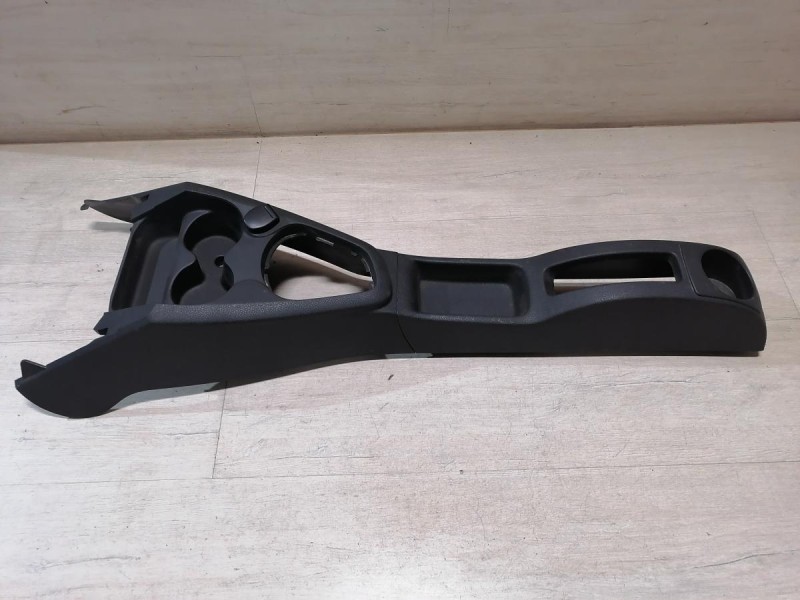 Sandero №19 консоль центральная в сборе