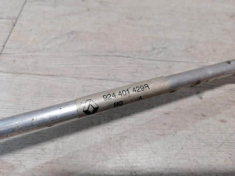 Sandero №19 трубка кондиционера тонкая длинная 924401429