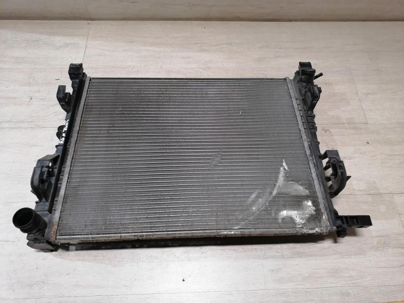 Sandero №19 радиатор охлаждения двигателя деф