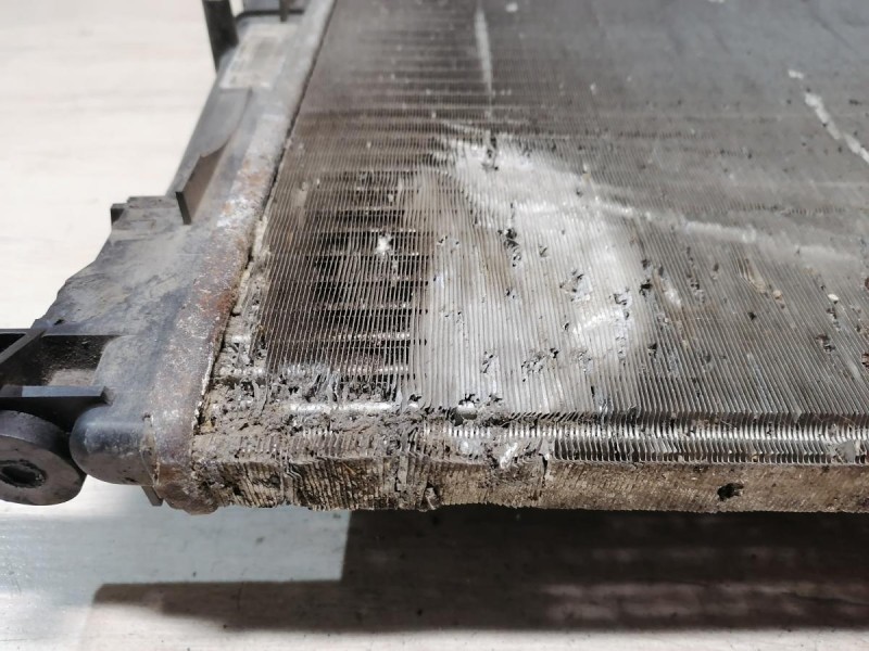 Sandero №19 радиатор охлаждения двигателя деф