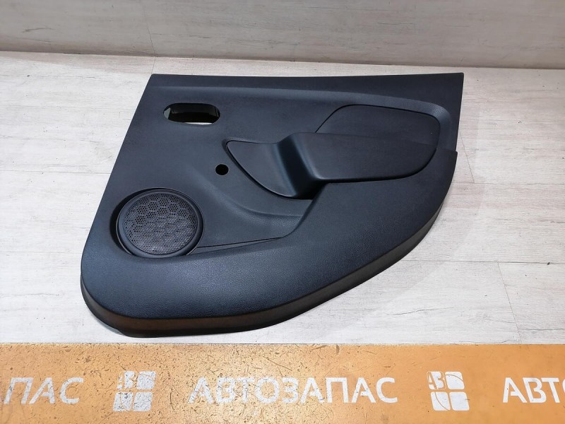 Sandero 2 обшивка двери задняя правая мех