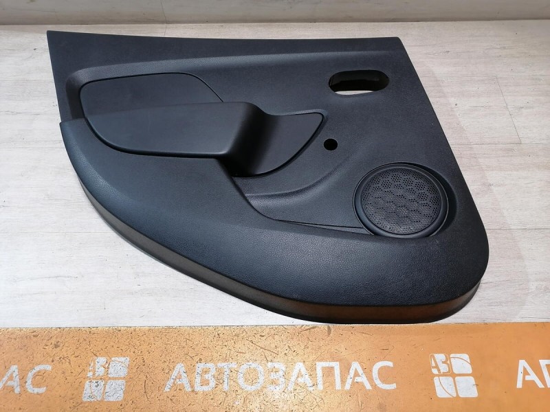 Sandero 2 обшивка двери задняя левая мех
