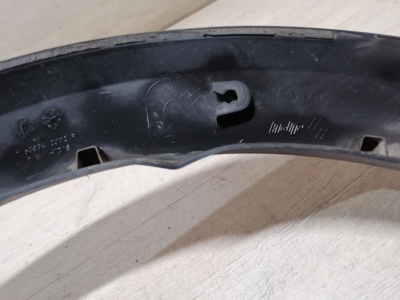 Sandero №19 расширитель крыла передний правый деф