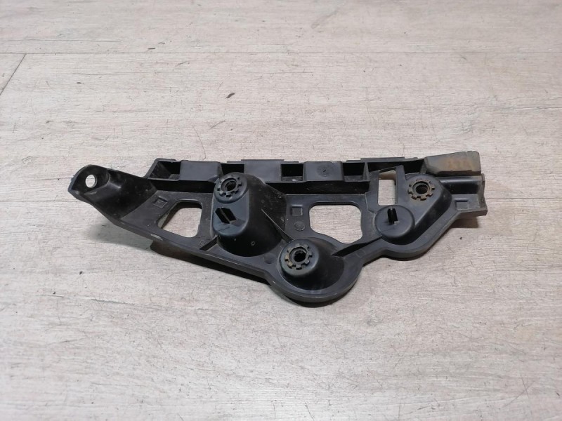 Sandero №19 крепление заднего бампера левое