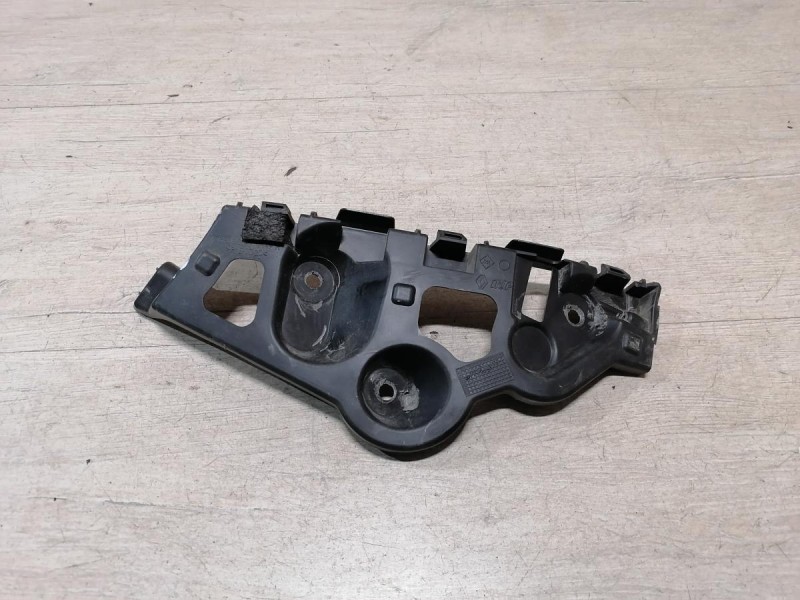 Sandero №19 крепление заднего бампера правое