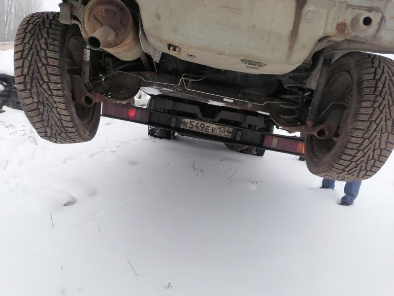 Sandero №19 панель задняя ниша под запаску