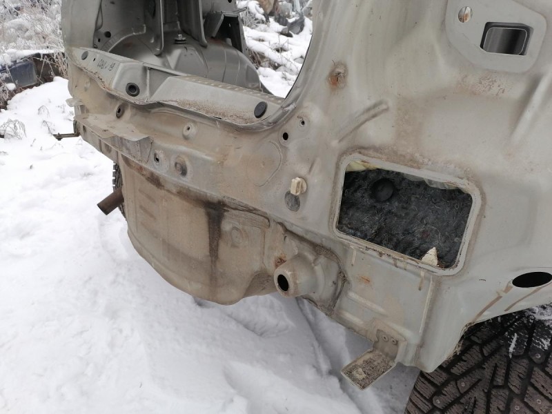 Sandero №19 панель задняя ниша под запаску