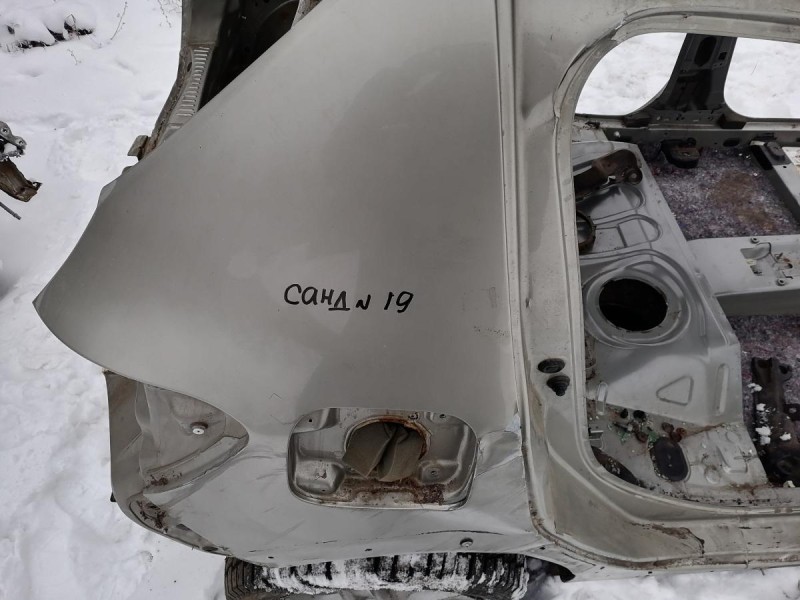 Sandero №19 крыло заднее правое деф