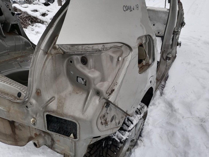 Sandero №19 крыло заднее правое деф