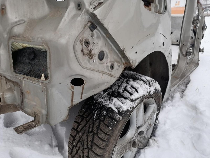 Sandero №19 крыло заднее правое деф