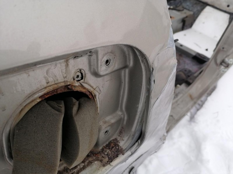 Sandero №19 крыло заднее правое деф