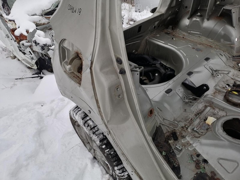 Sandero №19 крыло заднее правое деф