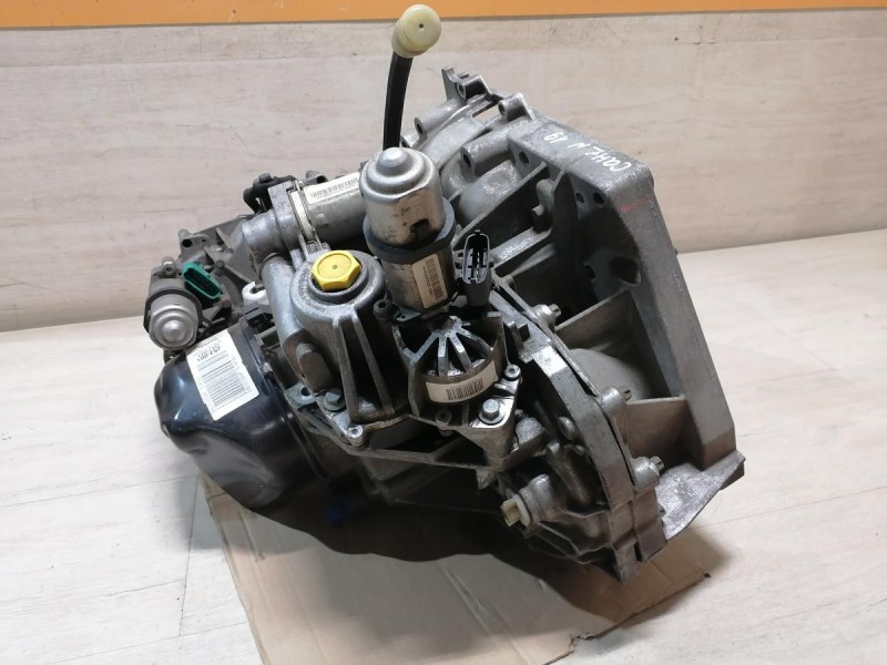 Sandero №19 коробка робот JS3