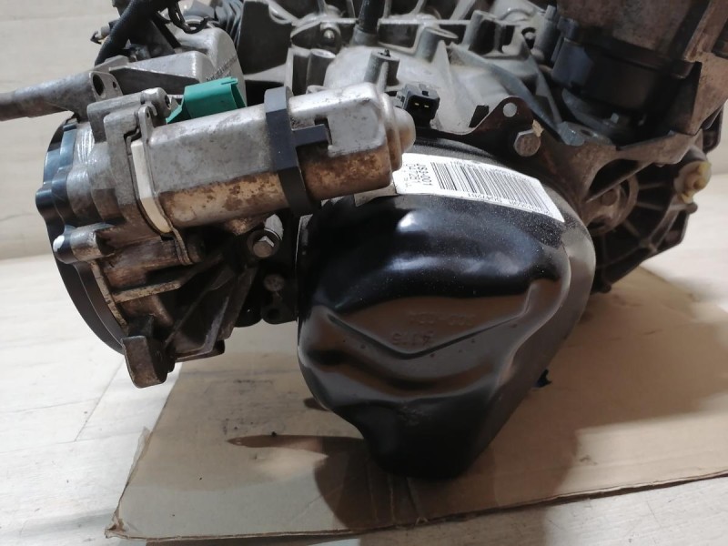 Sandero №19 коробка робот JS3