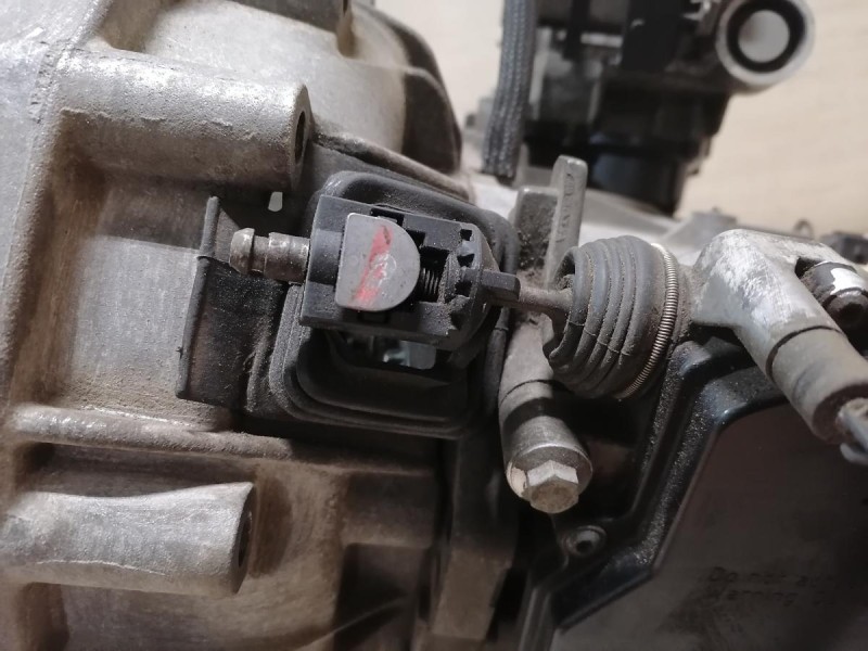 Sandero №19 коробка робот JS3