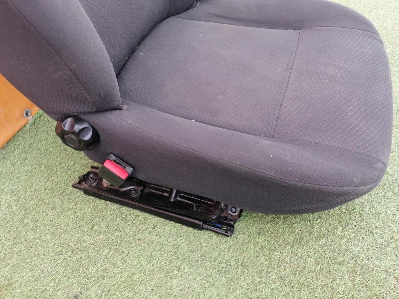 Almera G15 №12 сиденье переднее левое