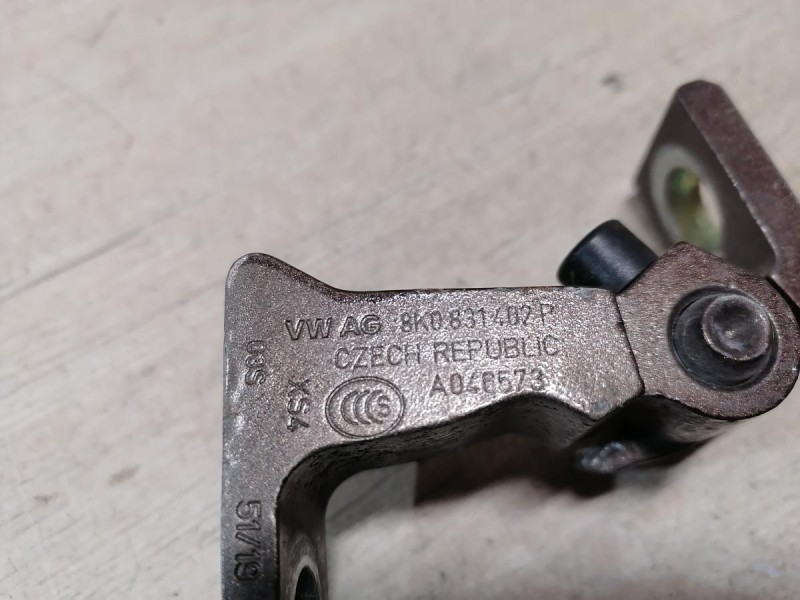 Rapid №3 петля двери правая