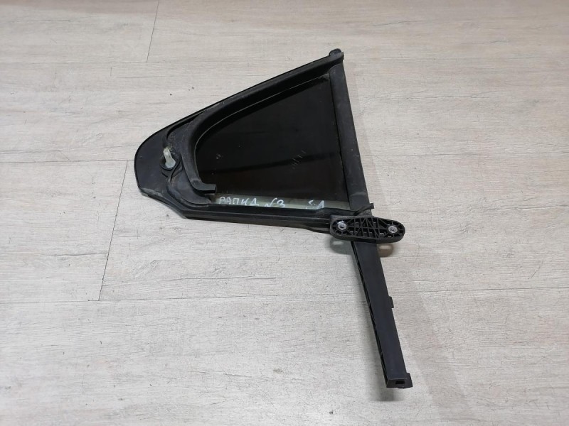 Rapid №3 форточка левая 19