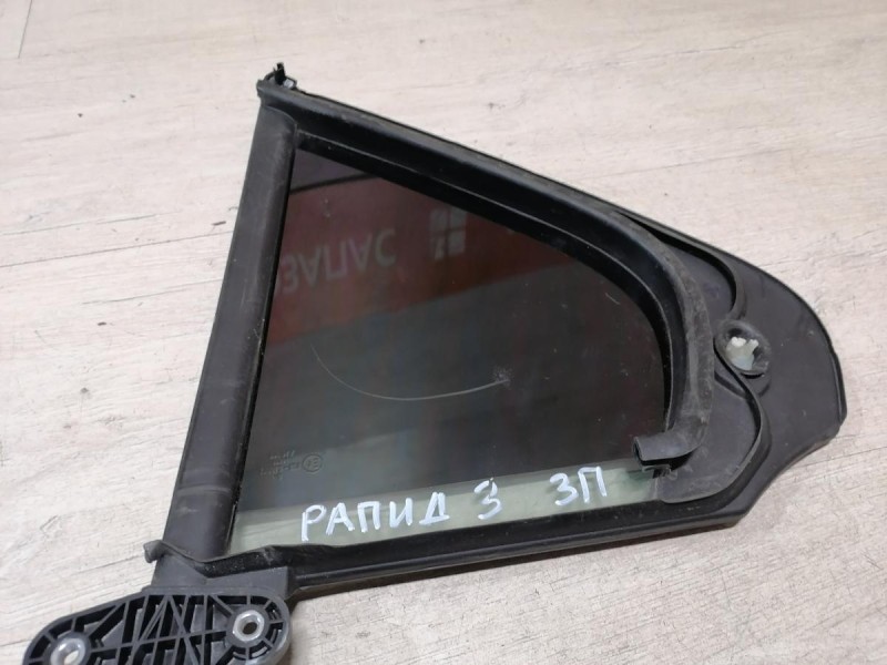 Rapid №3 форточка правая 19