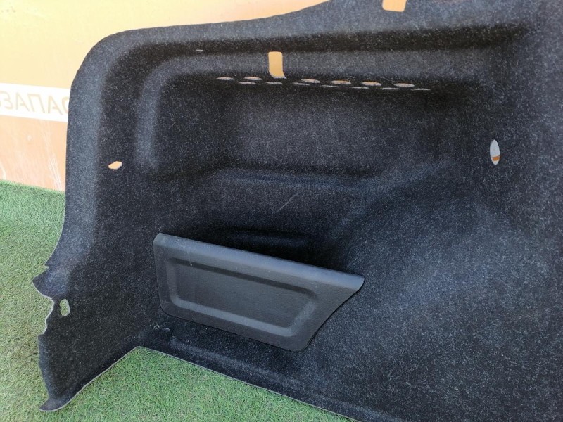 Rapid №3 обшивка багажника левая