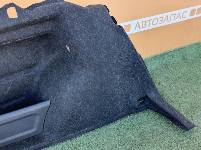 Rapid №3 обшивка багажника левая