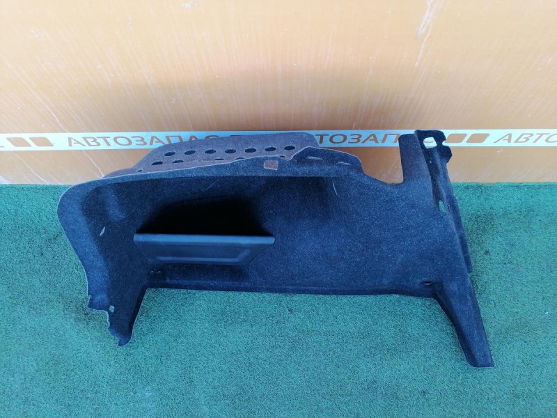 Rapid №3 обшивка багажника левая