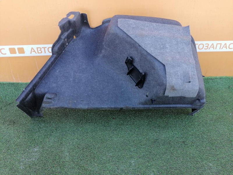 Rapid №3 обшивка багажника левая