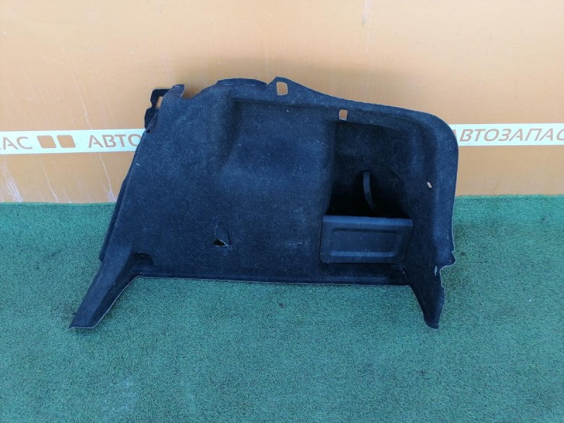 Rapid №3 обшивка багажника правая дев