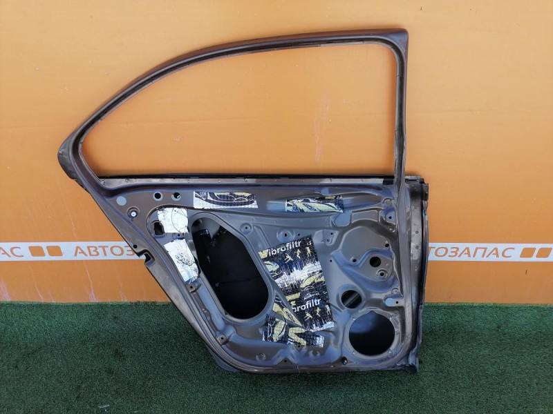 Rapid №3 дверь задняя левая деф