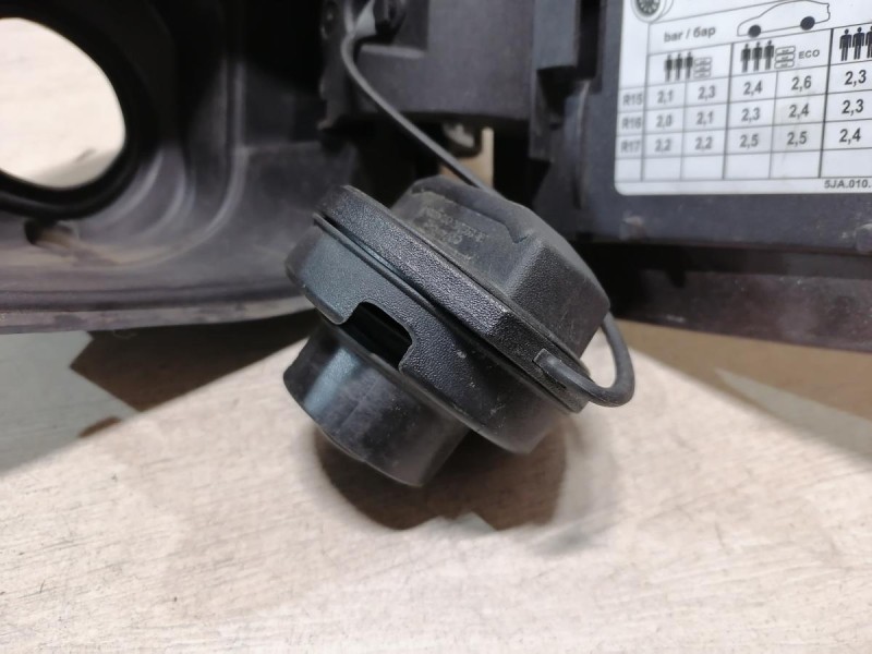 Rapid №3 лючок бензобака деф