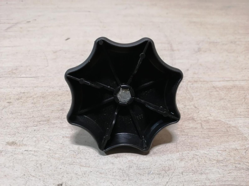 Rapid №3 крепление запасного колеса