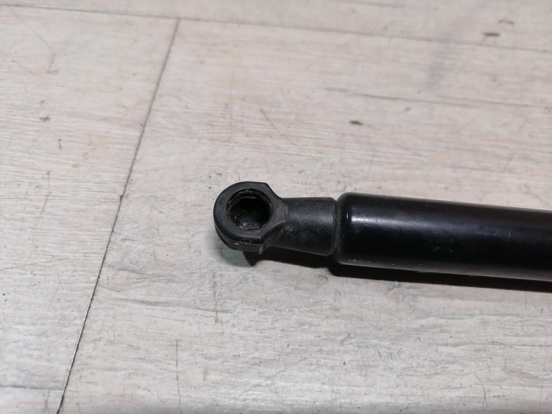 Rapid №3 амортизатор капота