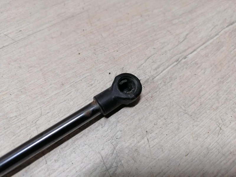 Rapid №3 амортизатор капота