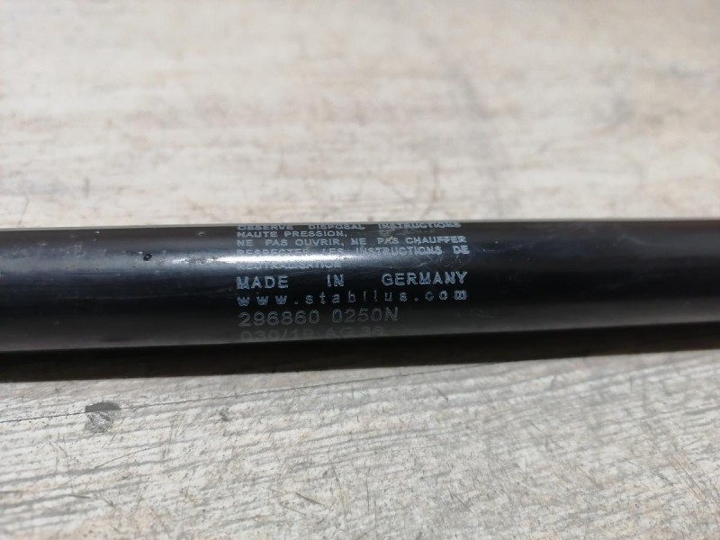 Rapid №3 амортизатор капота