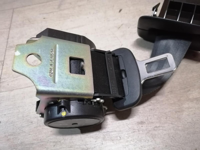 Rapid №3 ремень безопасности задний средний с замком