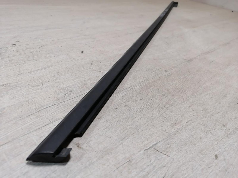 Rapid 2 бархотка наружная задняя правая